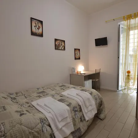Monteverde 3* Rome